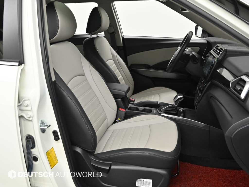 Ssangyong Tivoli - Vista 10