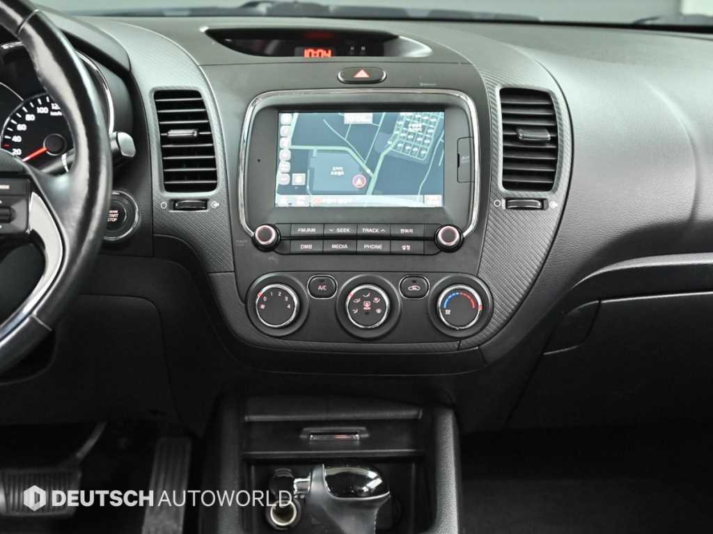 KIA K3 2018 Blanco - Importación desde Corea - HF Imports Iquique - Foto 14