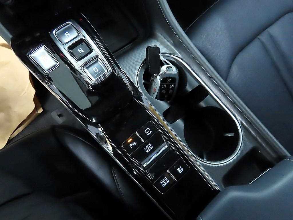 HYUNDAI Sonata - Vista 10