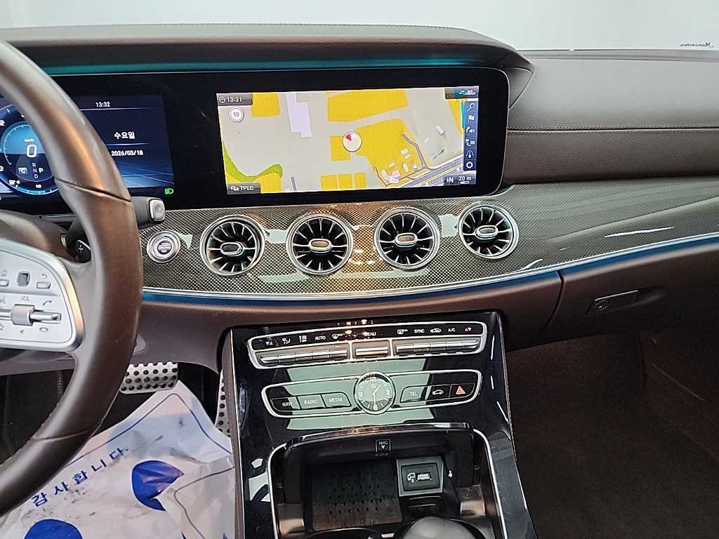 Mercedes Benz CLS Class - Vista 10