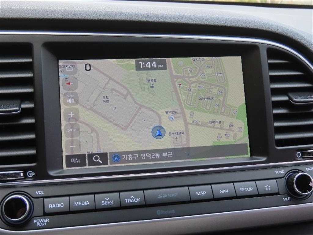 HYUNDAI Avante - Vista 8