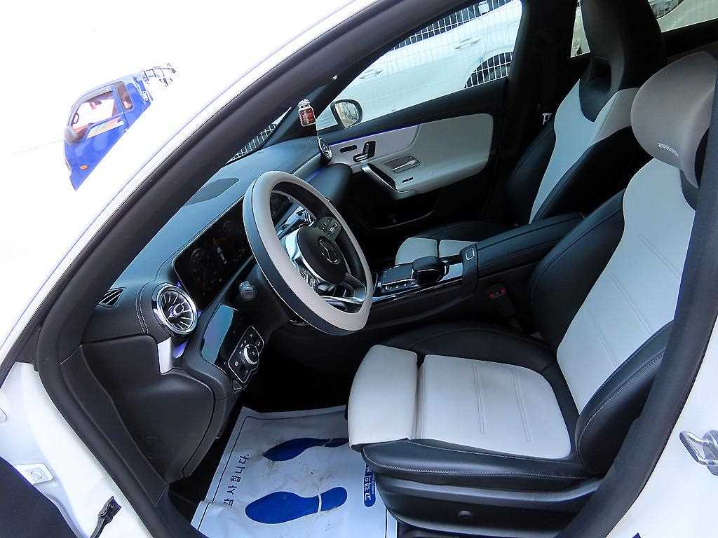 Mercedes Benz CLA Class - Vista 6