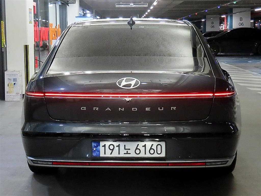 HYUNDAI Grandeur - Vista 5