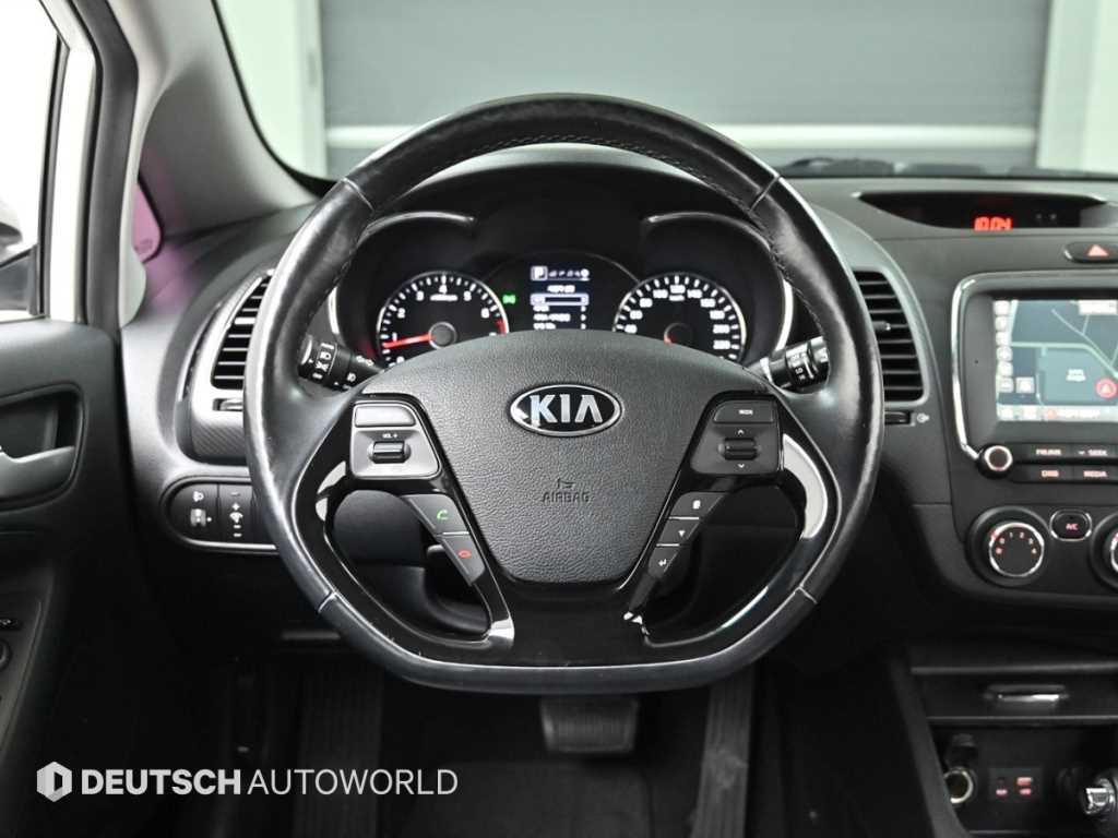 KIA K3 2018 Blanco - Importación desde Corea - HF Imports Iquique - Foto 13