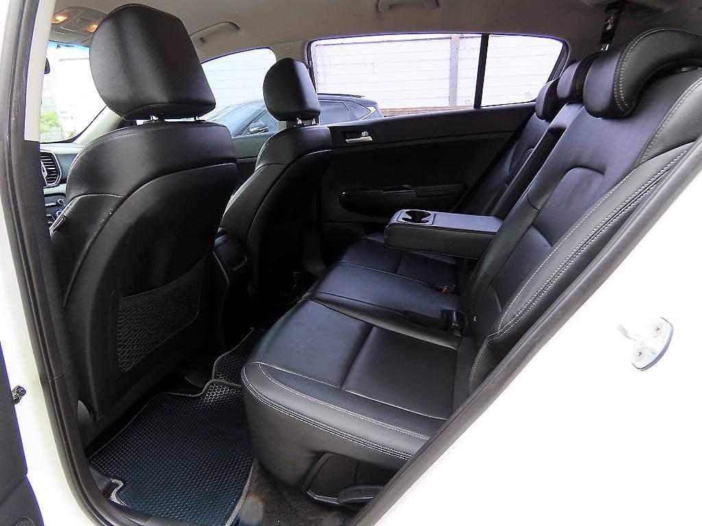 KIA Sportage - Vista 6