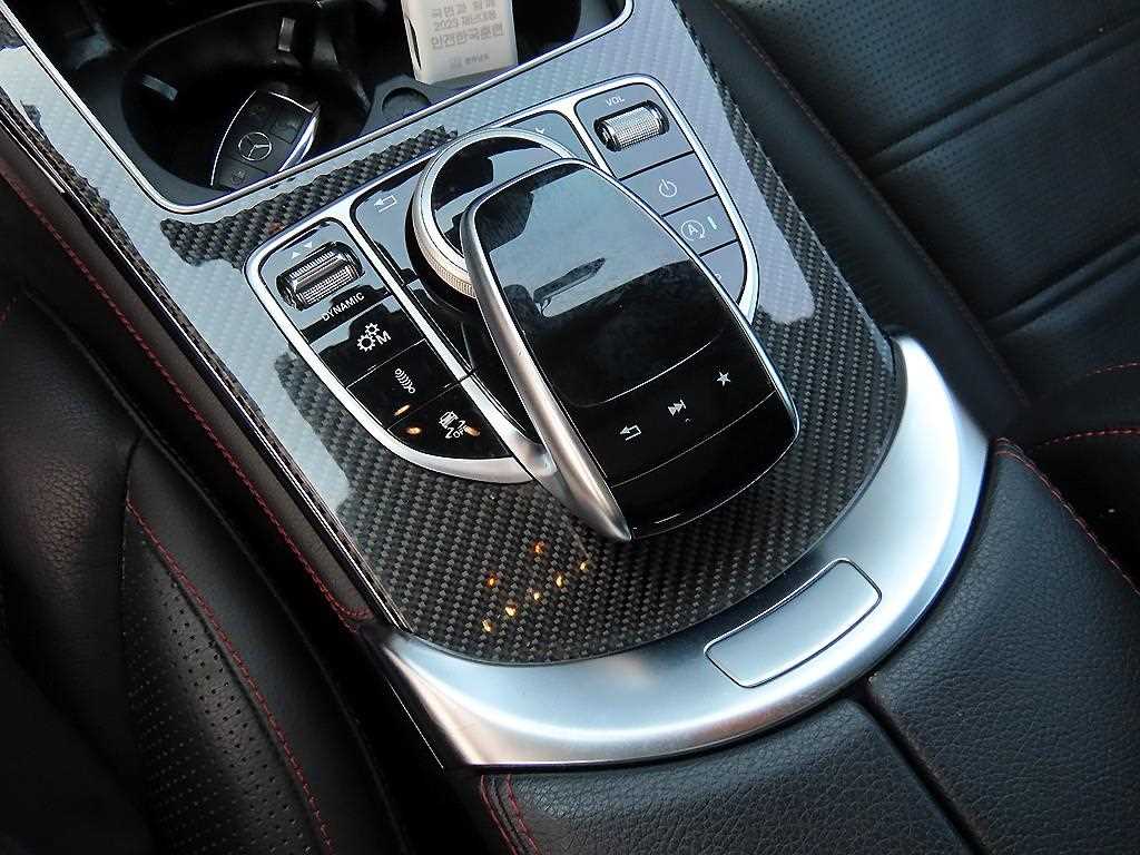 Mercedes Benz GLC Class - Vista 12