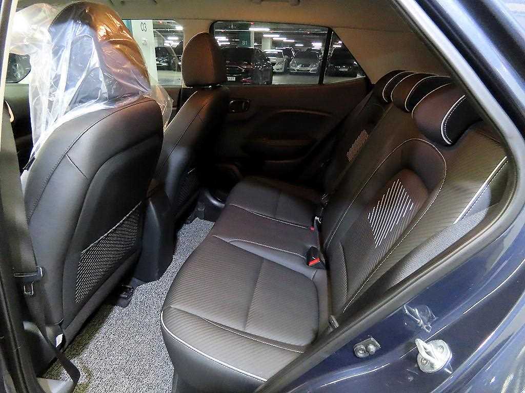 HYUNDAI Venue - Vista 7