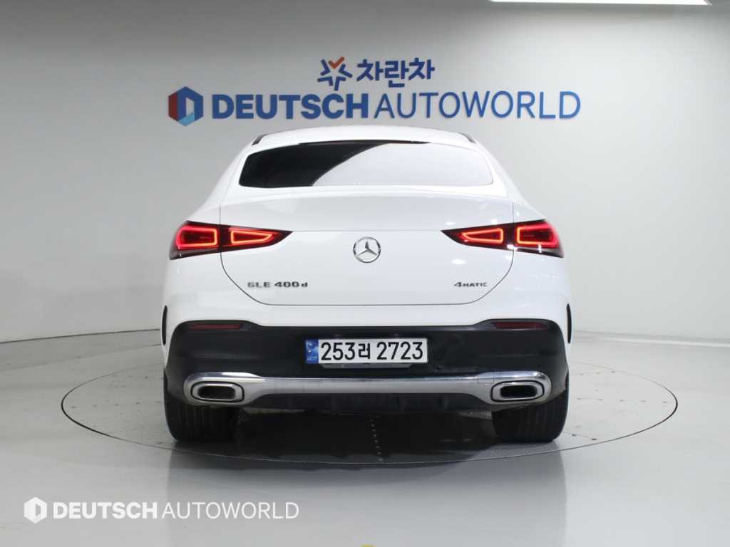 Mercedes Benz GLE Class - Vista 4