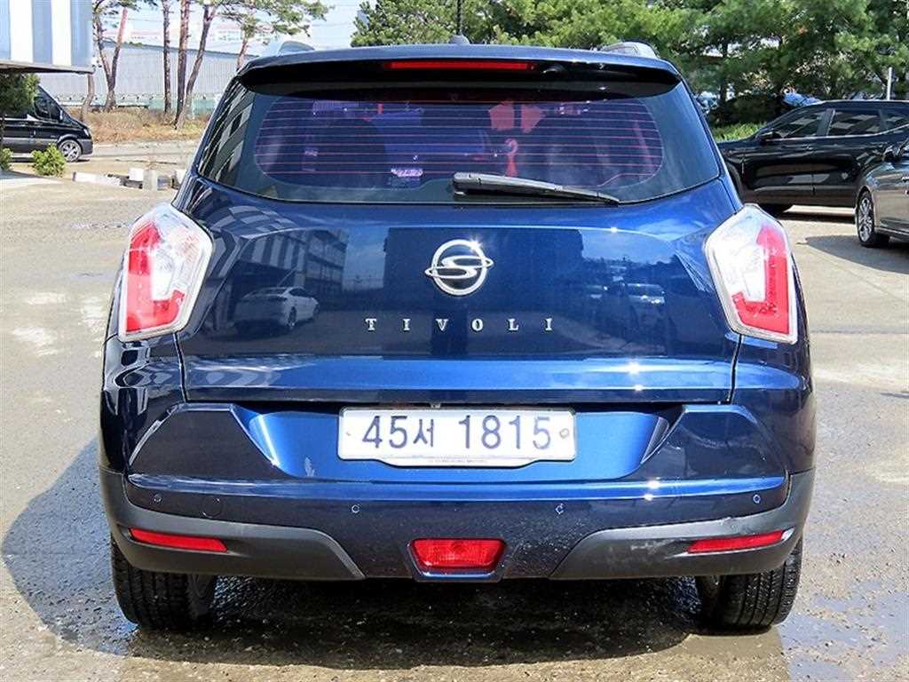 Ssangyong Tivoli - Vista 4