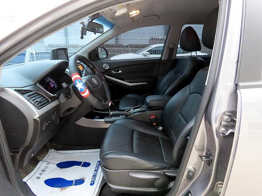 Ssangyong Korando - Vista 5