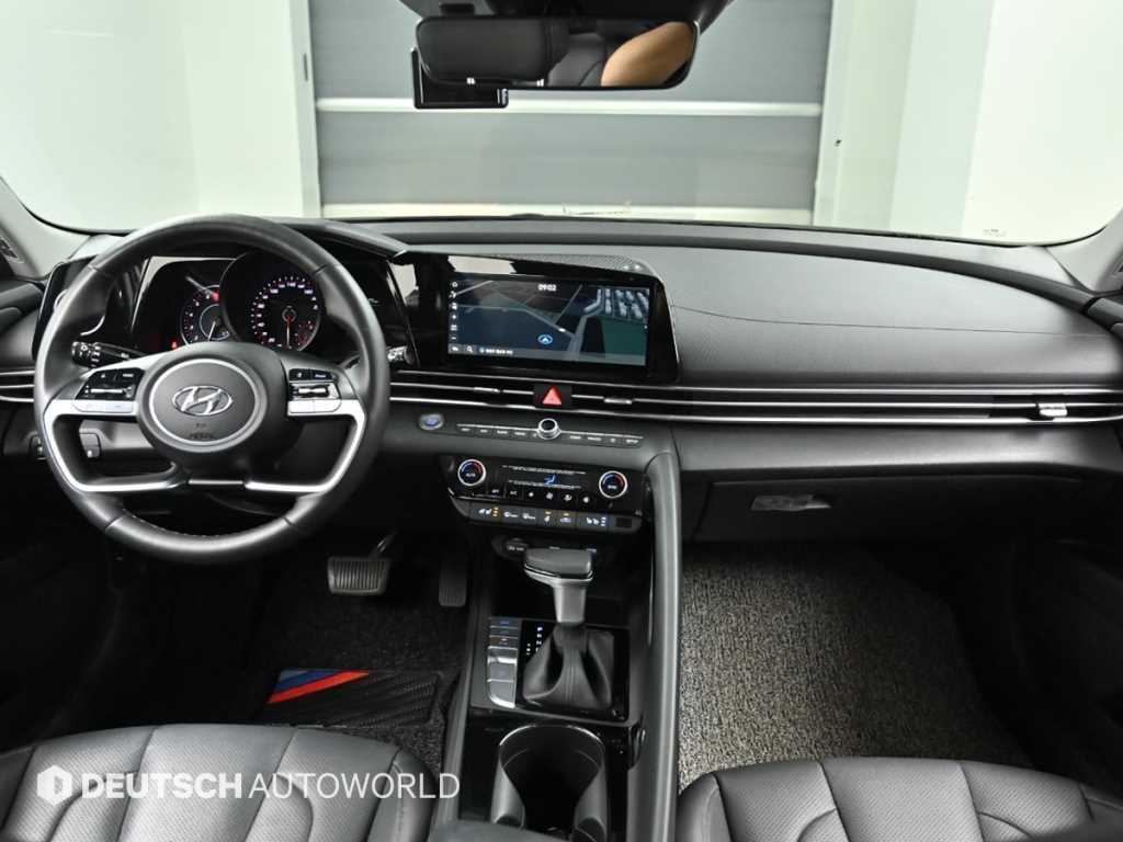 HYUNDAI Avante - Vista 7