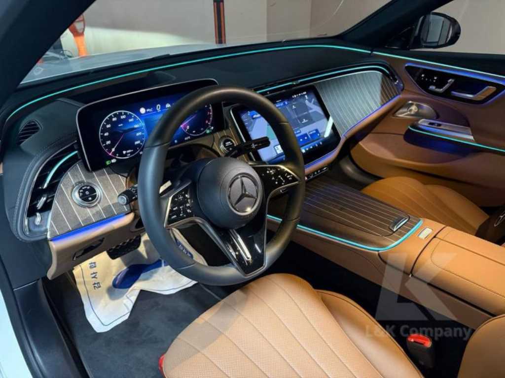 Mercedes Benz E class - Vista 6