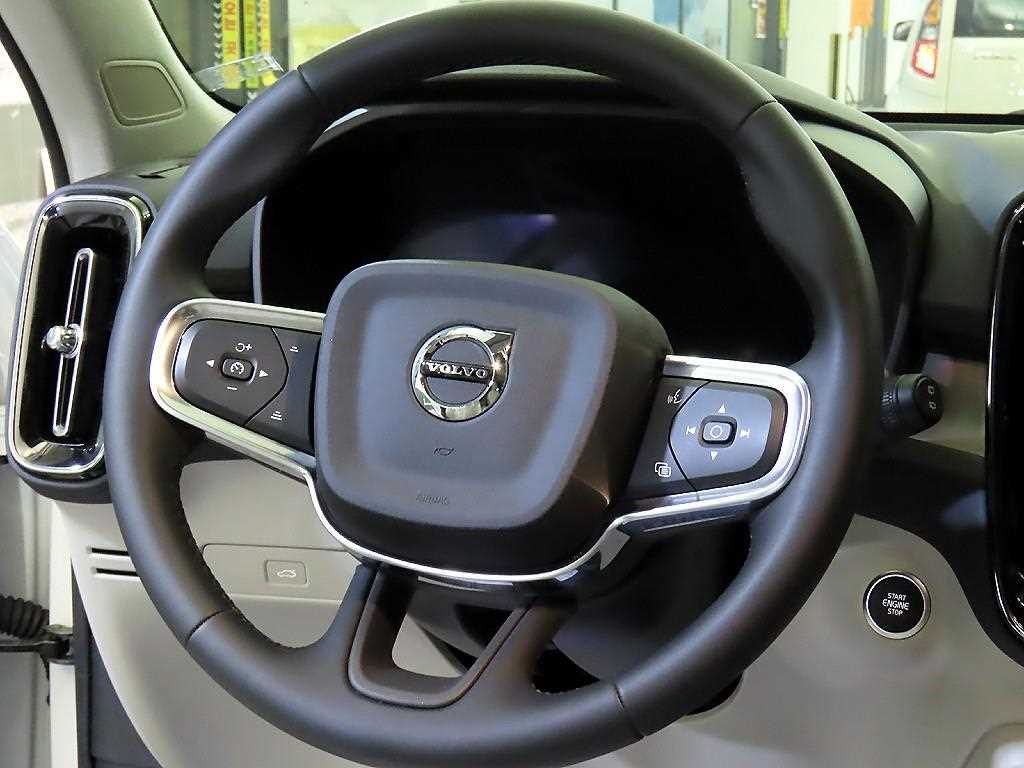 Volvo XC40 - Vista 8