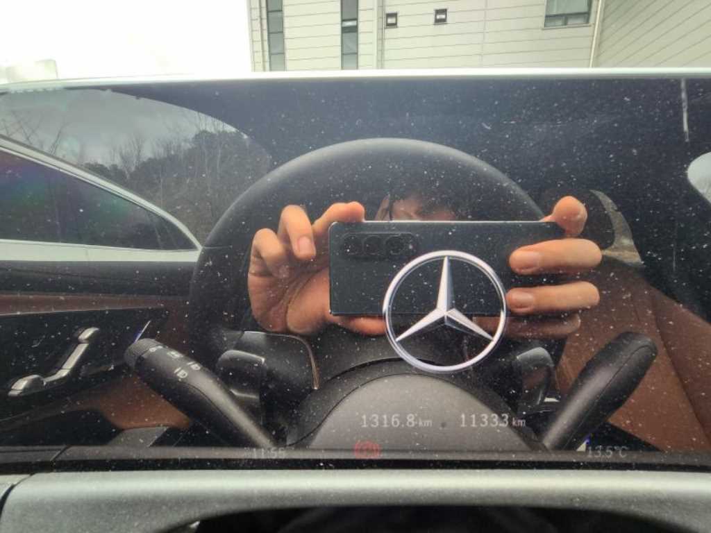 Mercedes Benz E class - Vista 6