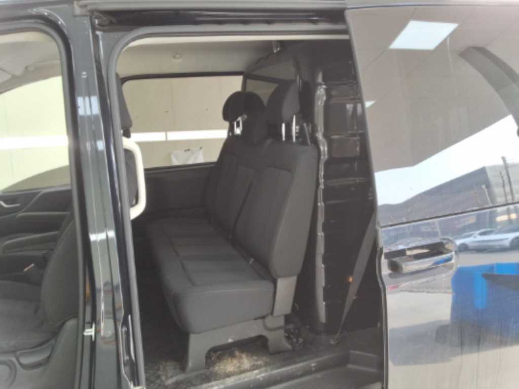 HYUNDAI Staria - Vista 8