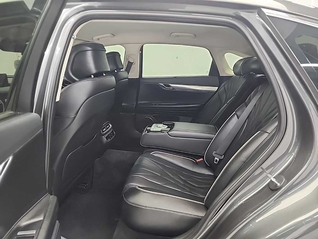 Genesis G80 - Vista 12