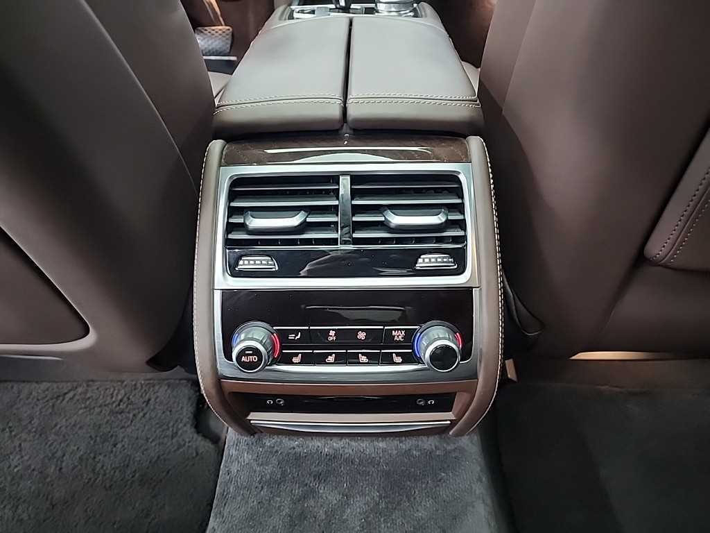 BMW 7 Series 2016 Negro - Importación desde Corea - HF Imports Iquique - Foto 13