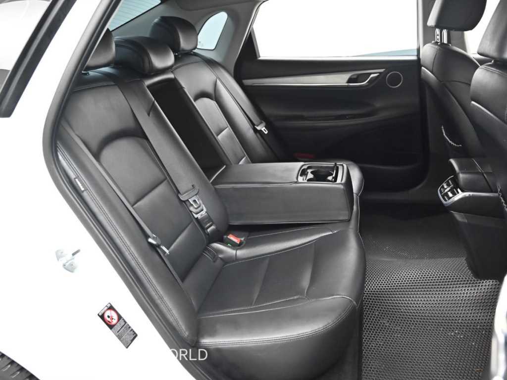 HYUNDAI Grandeur - Vista 12