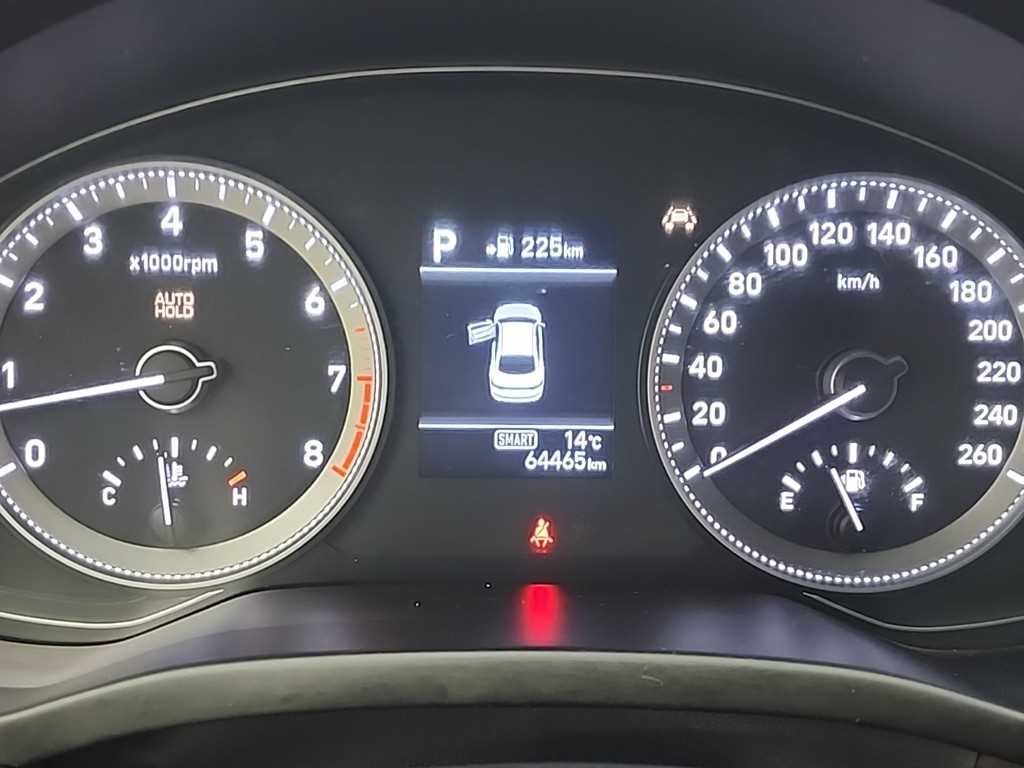 HYUNDAI Grandeur - Vista 6