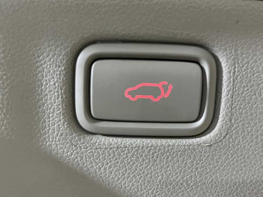 KIA Carnival - Vista 6