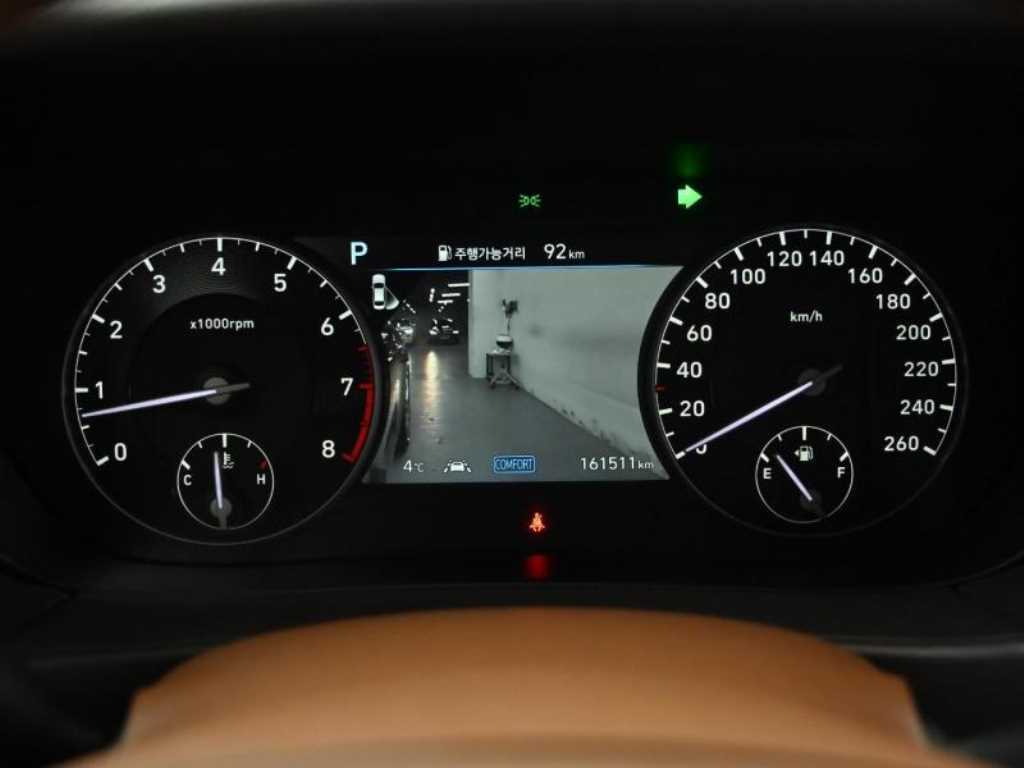 Genesis G90 - Vista 9