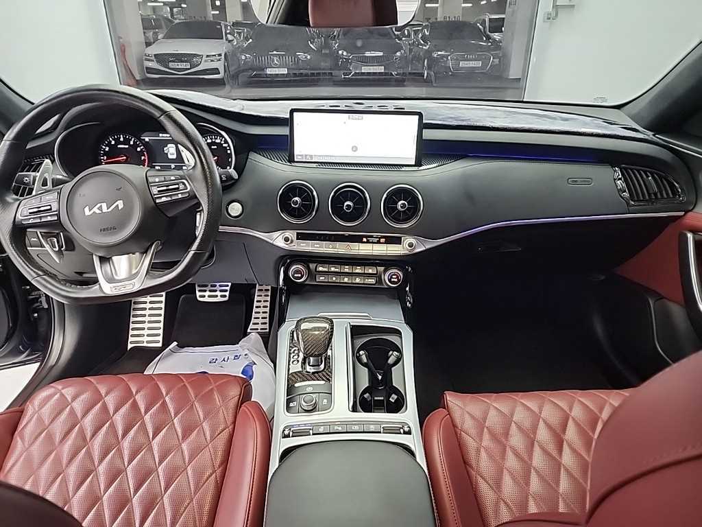 KIA Stinger - Vista 7