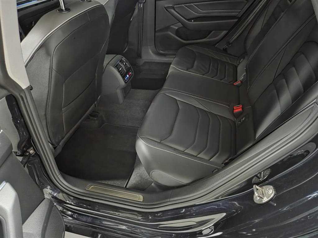 Volkswagen Arteon - Vista 6