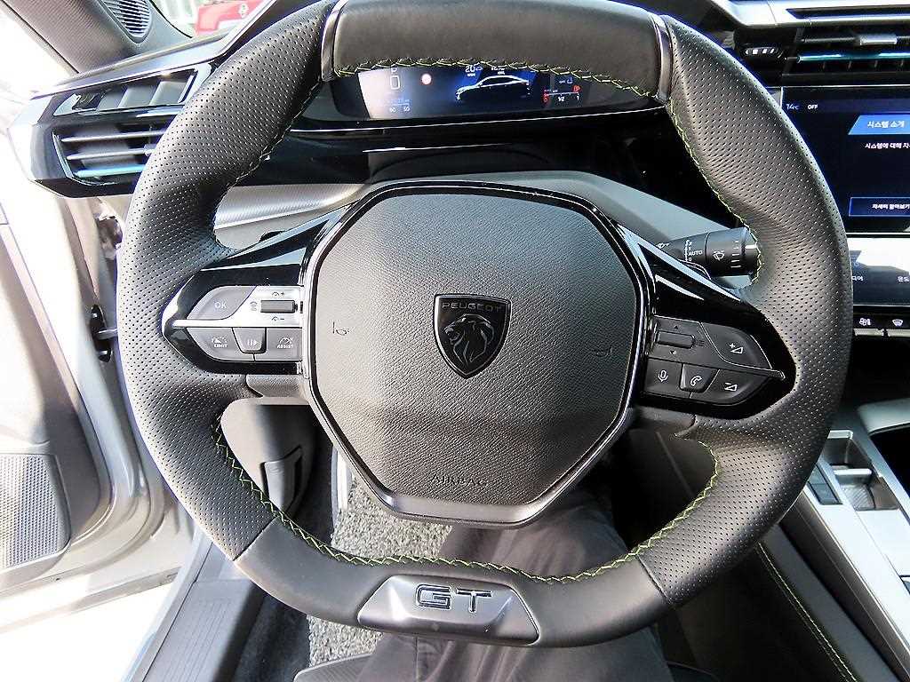 Peugeot 408 - Vista 8