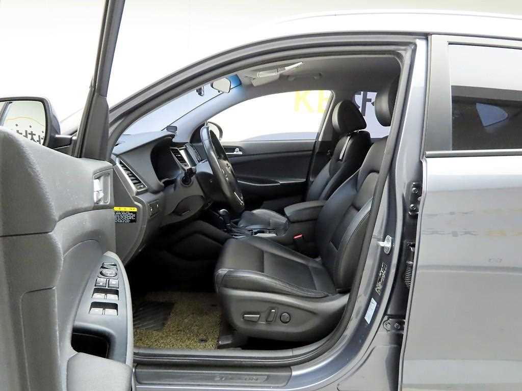 HYUNDAI Tucson 2017 Gris - Importación desde Corea - HF Imports Iquique - Foto 13