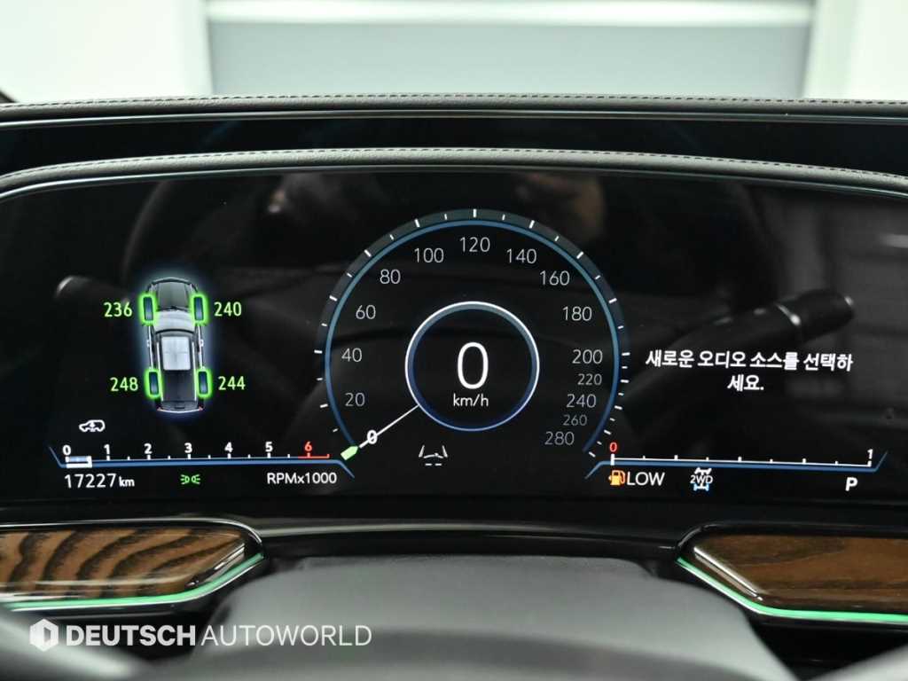 Cadillac Escalade - Vista 8