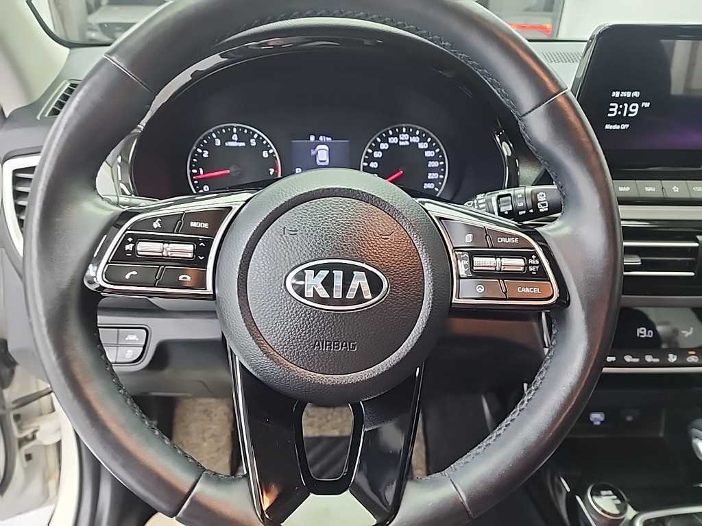 KIA Seltos - Vista 9