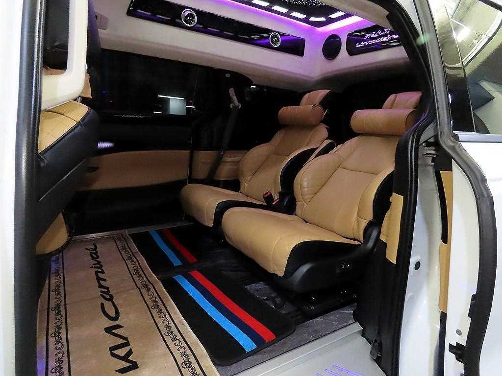 KIA Carnival - Vista 7