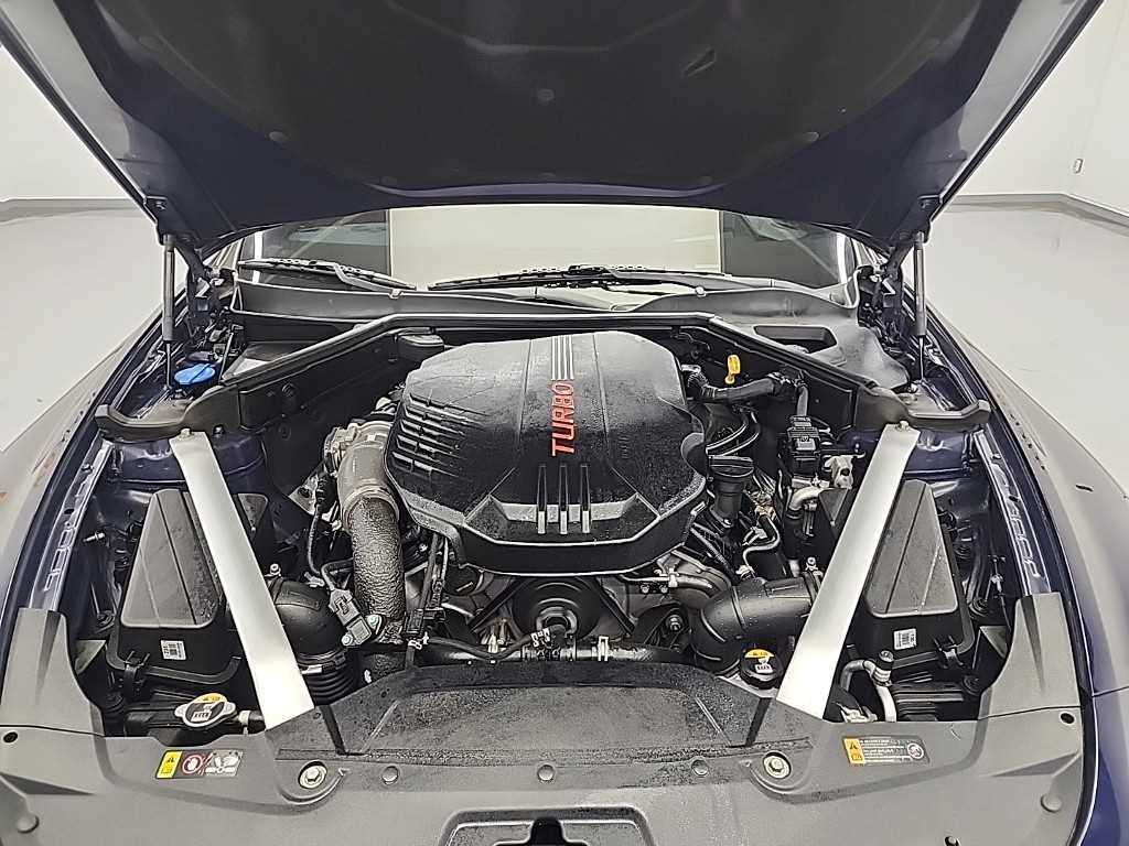 KIA Stinger - Vista 5