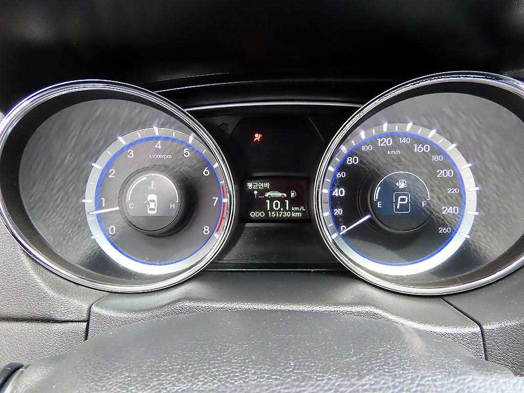 HYUNDAI Sonata - Vista 9