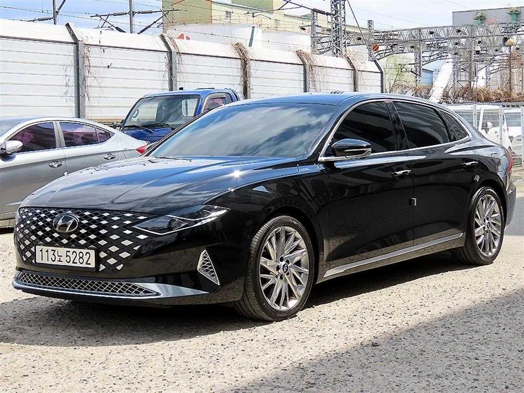 HYUNDAI Grandeur - Vista 2