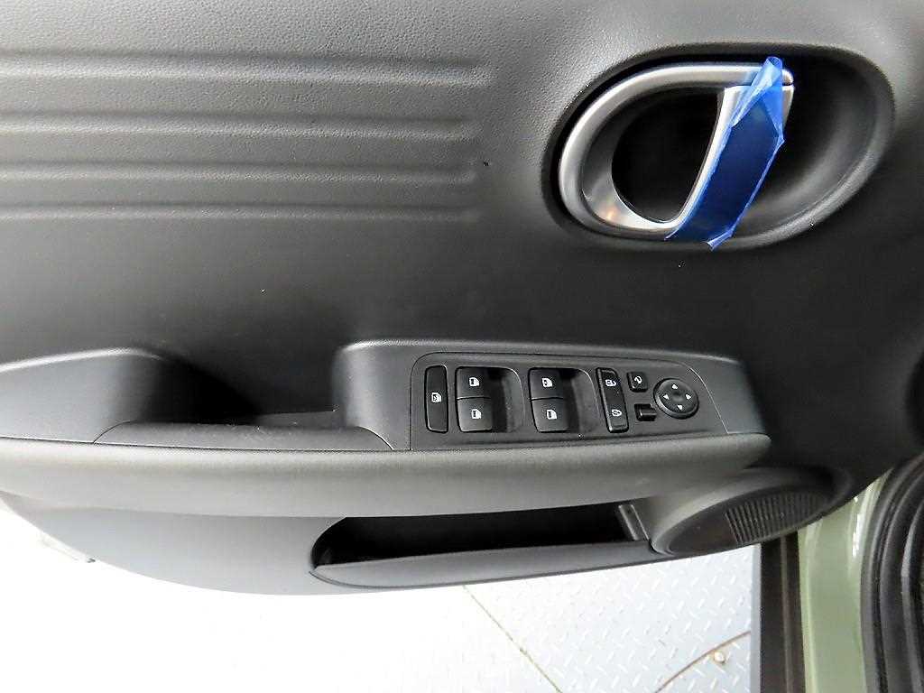 HYUNDAI Casper - Vista 11