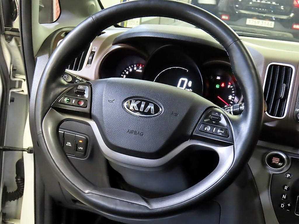 KIA Ray - Vista 8