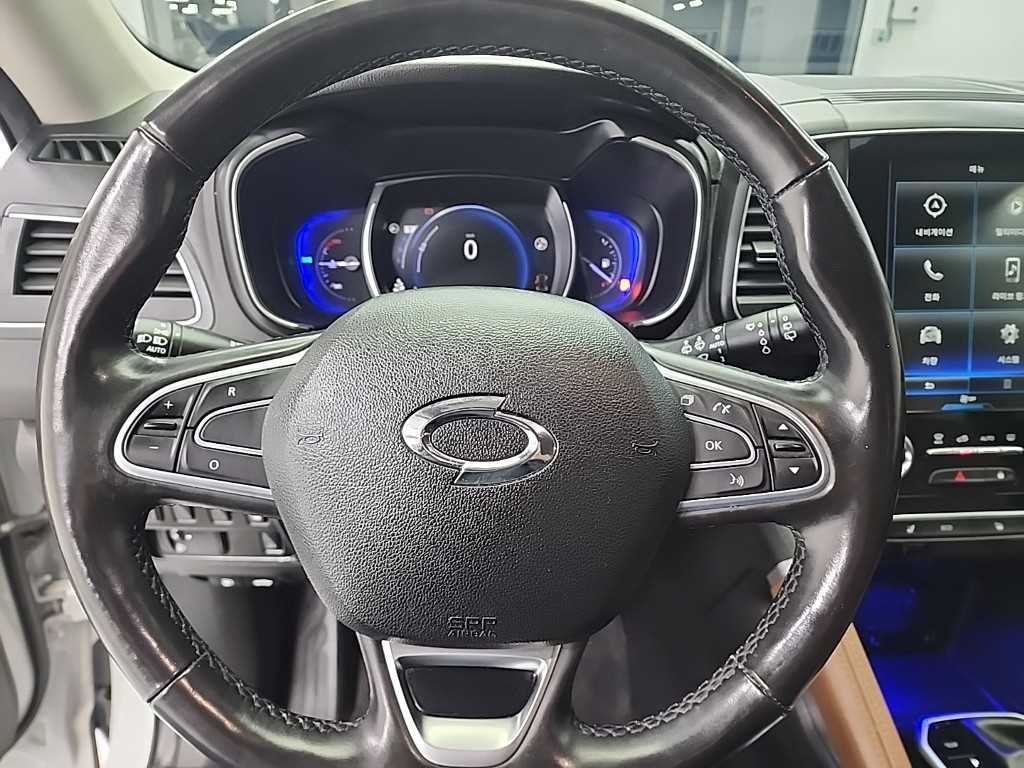 SAMSUNG QM6 - Vista 9