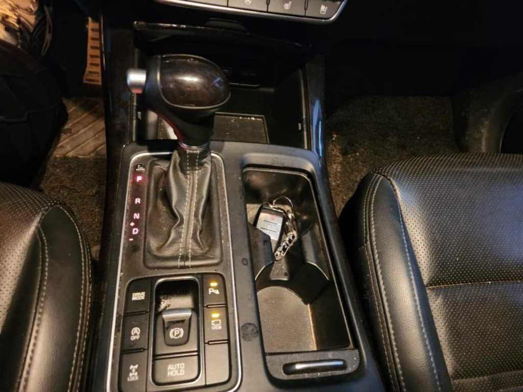 KIA Sorento - Vista 8