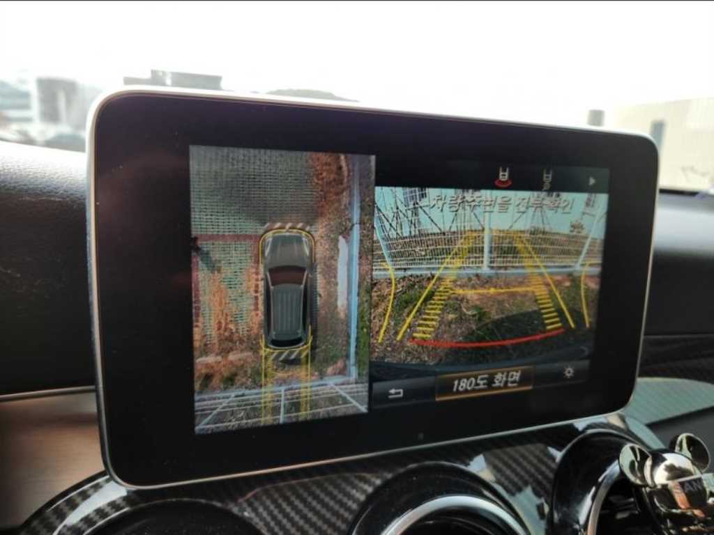 Mercedes Benz GLC Class - Vista 8