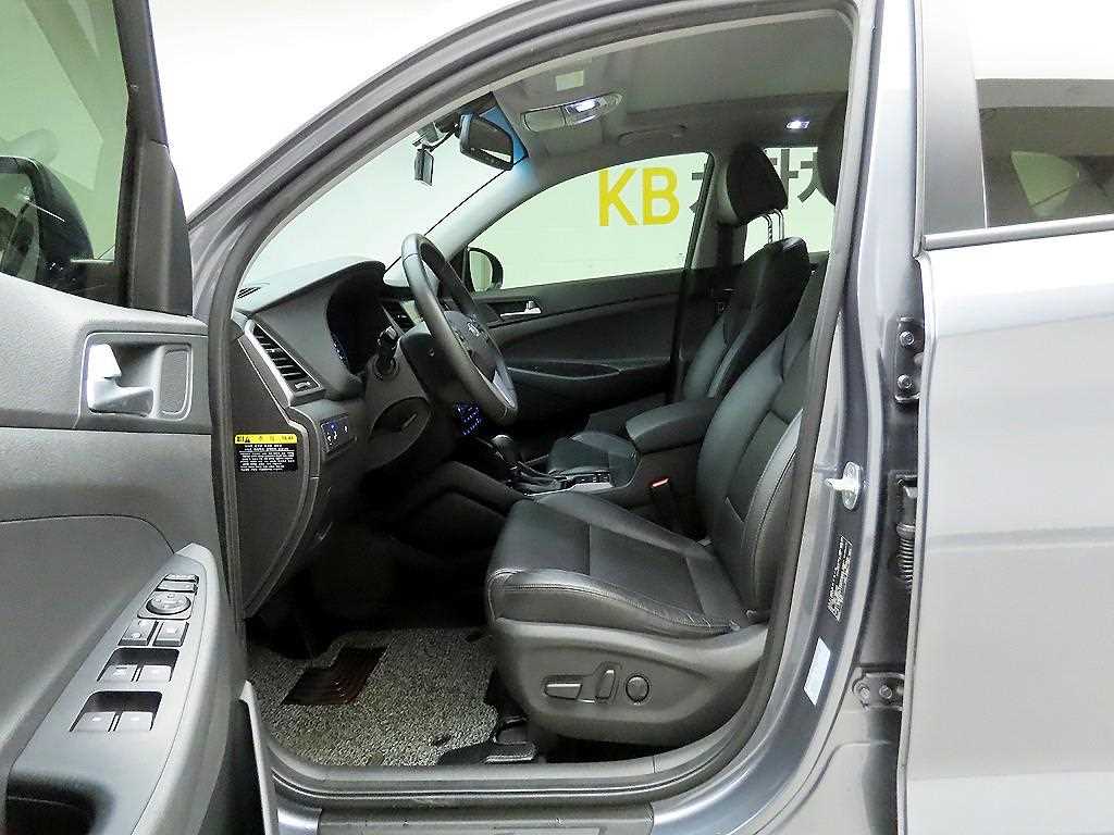 HYUNDAI Tucson 2018 Gris - Importación desde Corea - HF Imports Iquique - Foto 13