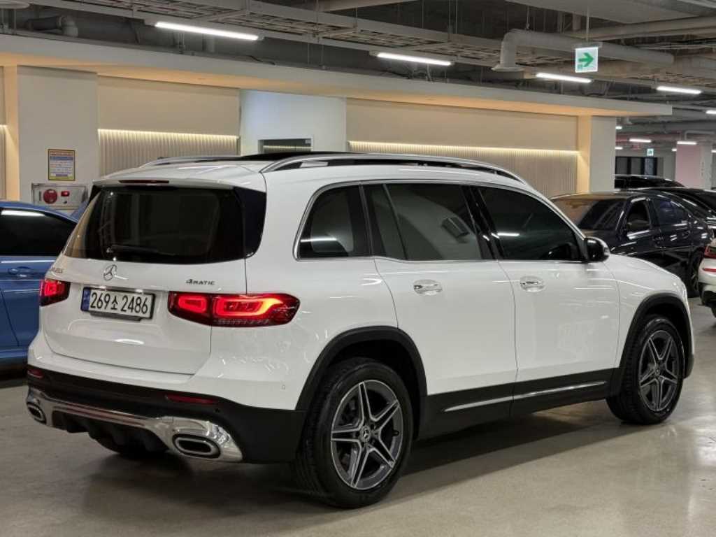 Mercedes Benz GLB Class - Vista 2