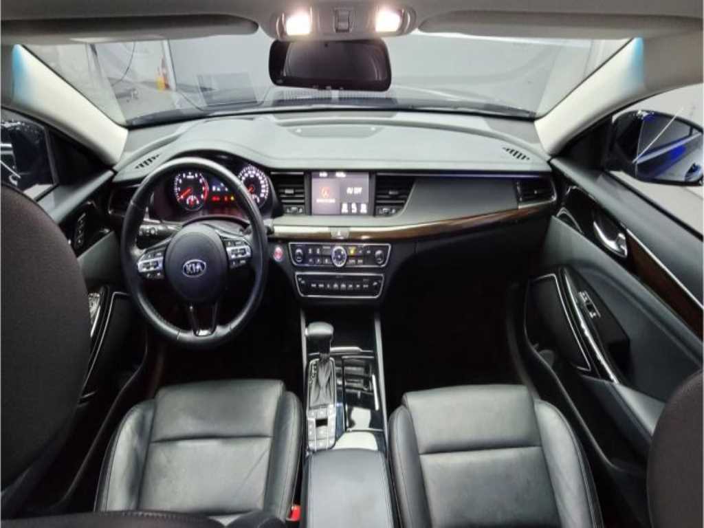 KIA K7 - Vista 6