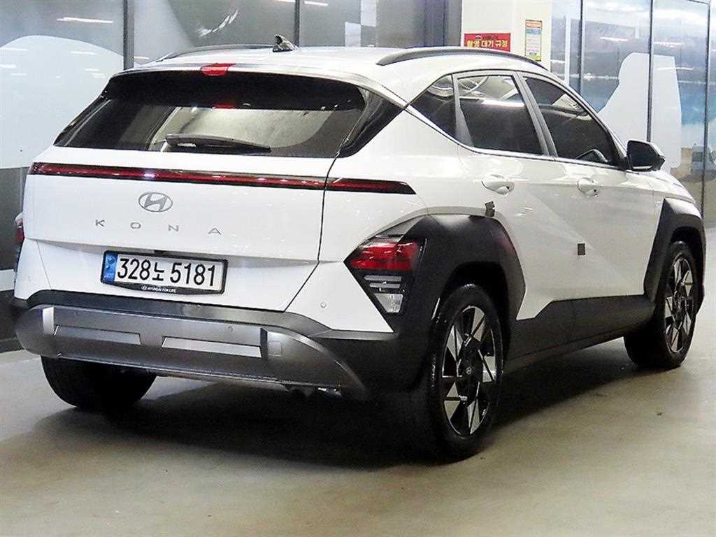 HYUNDAI Kona - Vista 4