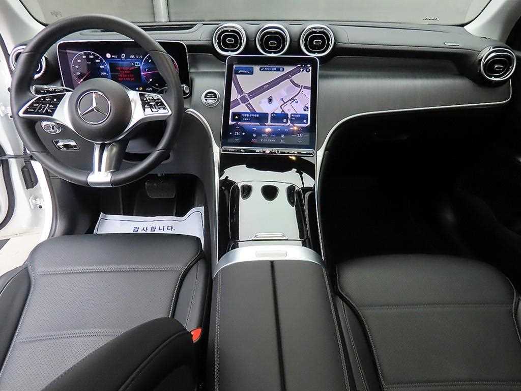 Mercedes Benz GLC Class - Vista 7