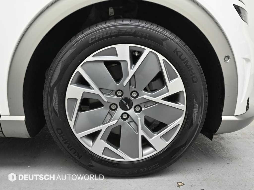 Genesis GV60 - Vista 5