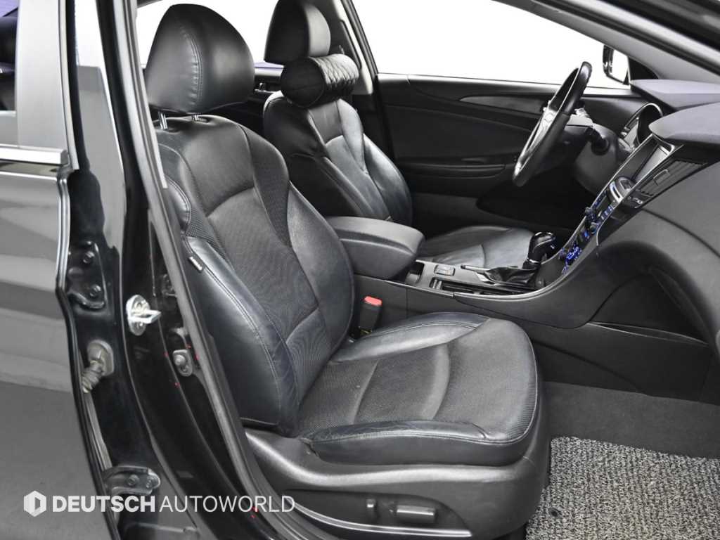 HYUNDAI Sonata - Vista 11