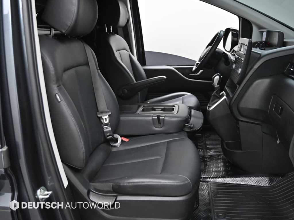 HYUNDAI Staria - Vista 10