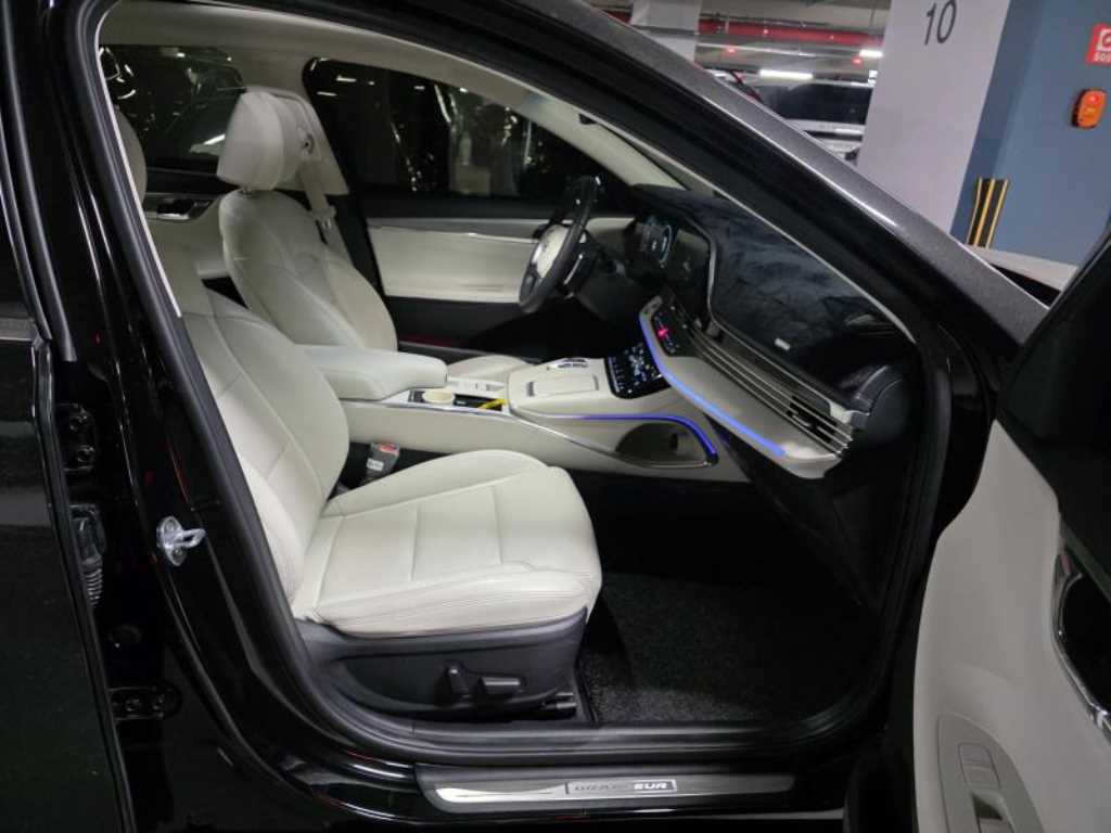 HYUNDAI Grandeur - Vista 10