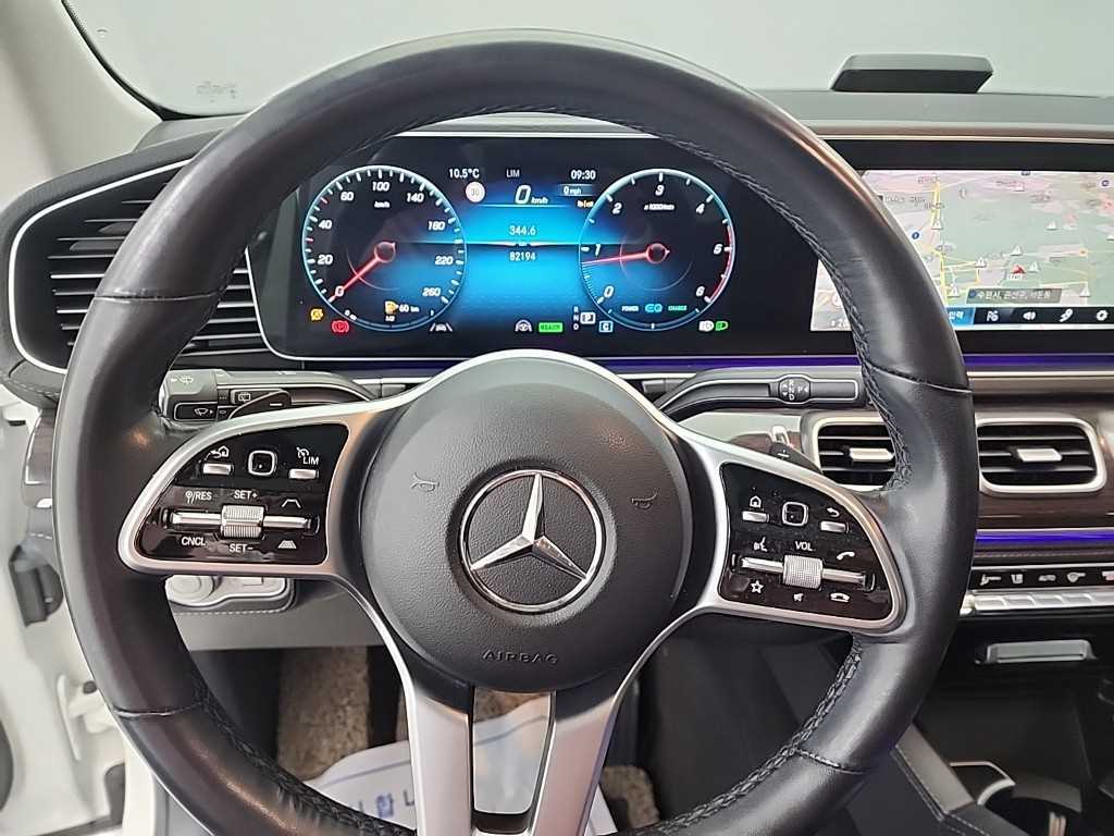 Mercedes Benz GLE Class - Vista 9